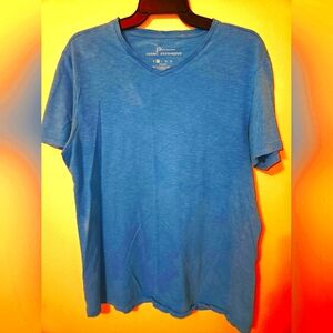Marc Anthony turquoise v-neck t-shirt size Medium